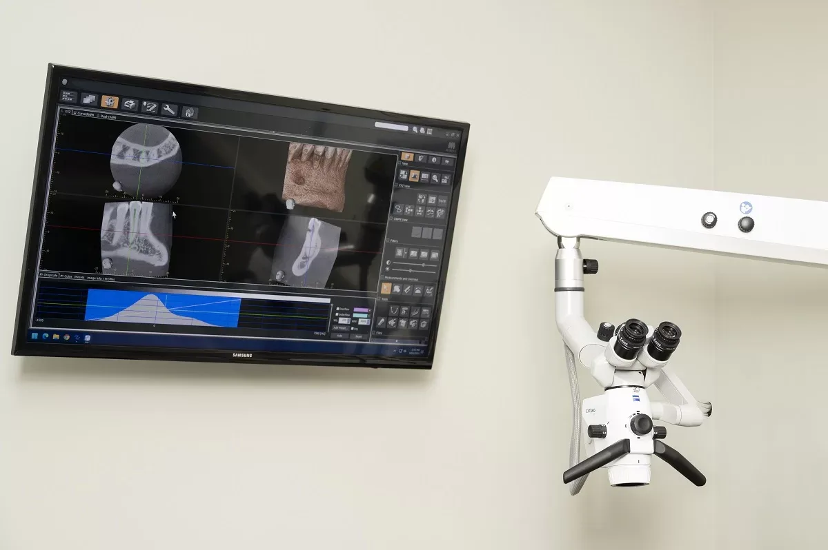 Zeiss surgical operating microscope in the operatory